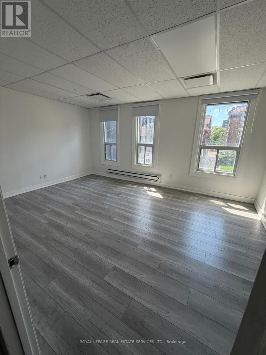 Upper - 1226 King Street W, Toronto, Ontario  M6K 1G4 - Photo 14 - W13806320