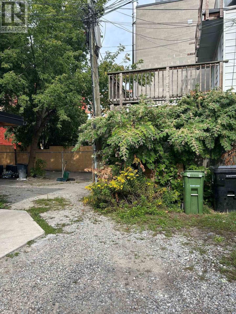 Upper - 1226 King Street W, Toronto, Ontario  M6K 1G4 - Photo 22 - W13806320