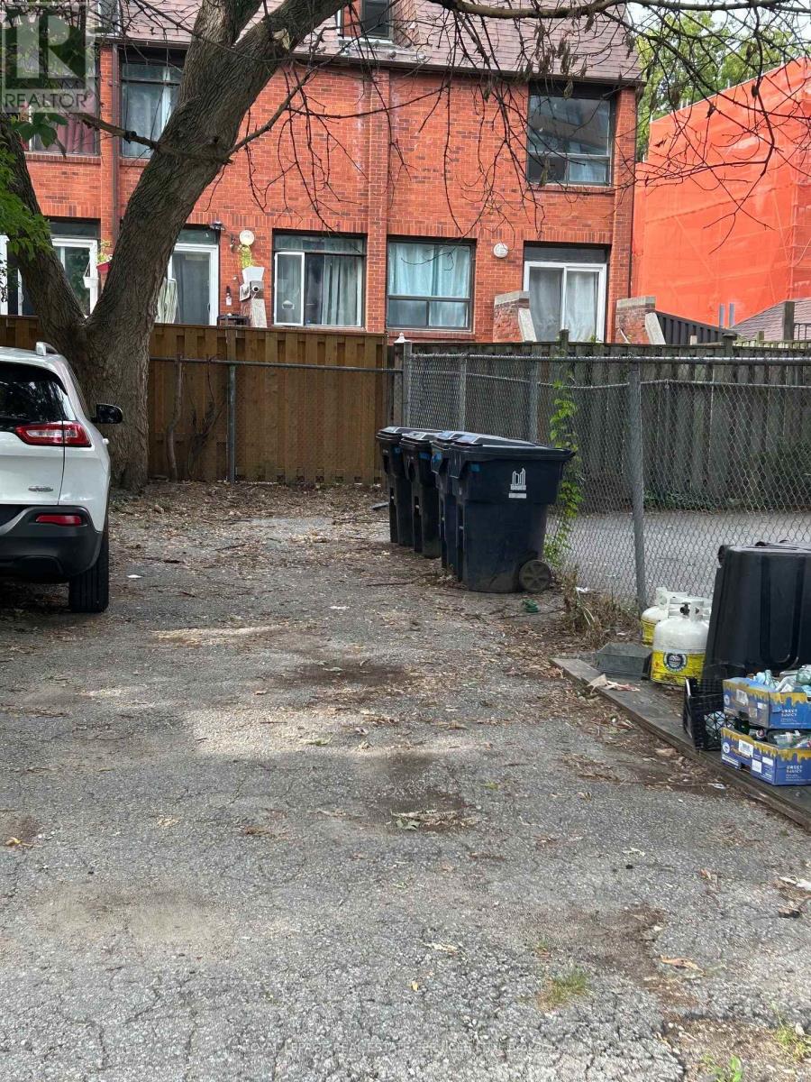 Upper - 1226 King Street W, Toronto, Ontario  M6K 1G4 - Photo 23 - W13806320