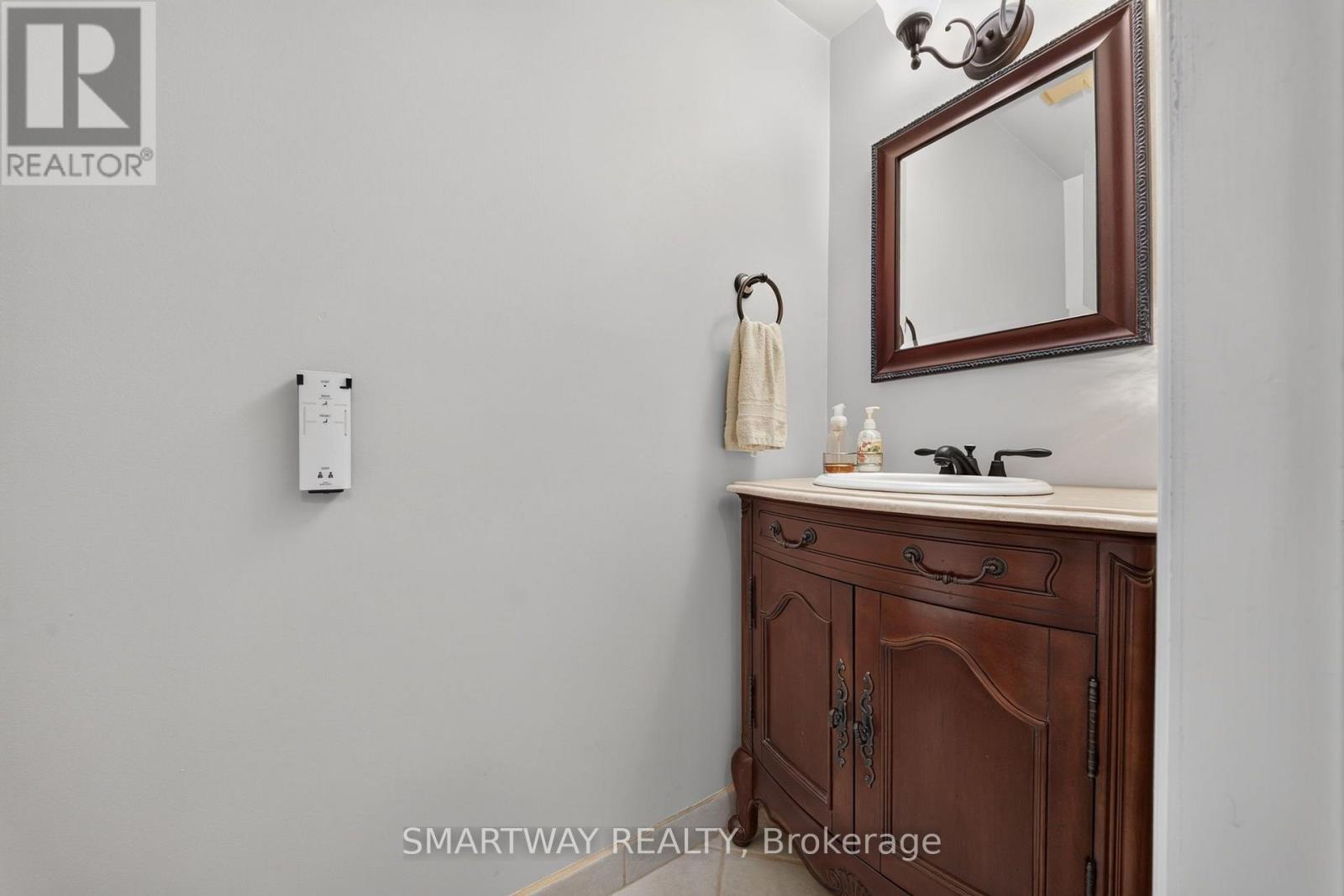 102 Rawling Crescent, Brampton, Ontario  L6Z 1N8 - Photo 17 - W13806334