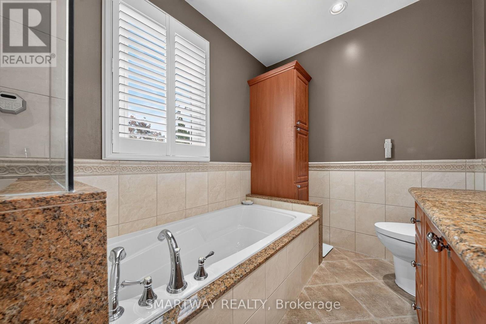 102 Rawling Crescent, Brampton, Ontario  L6Z 1N8 - Photo 29 - W13806334