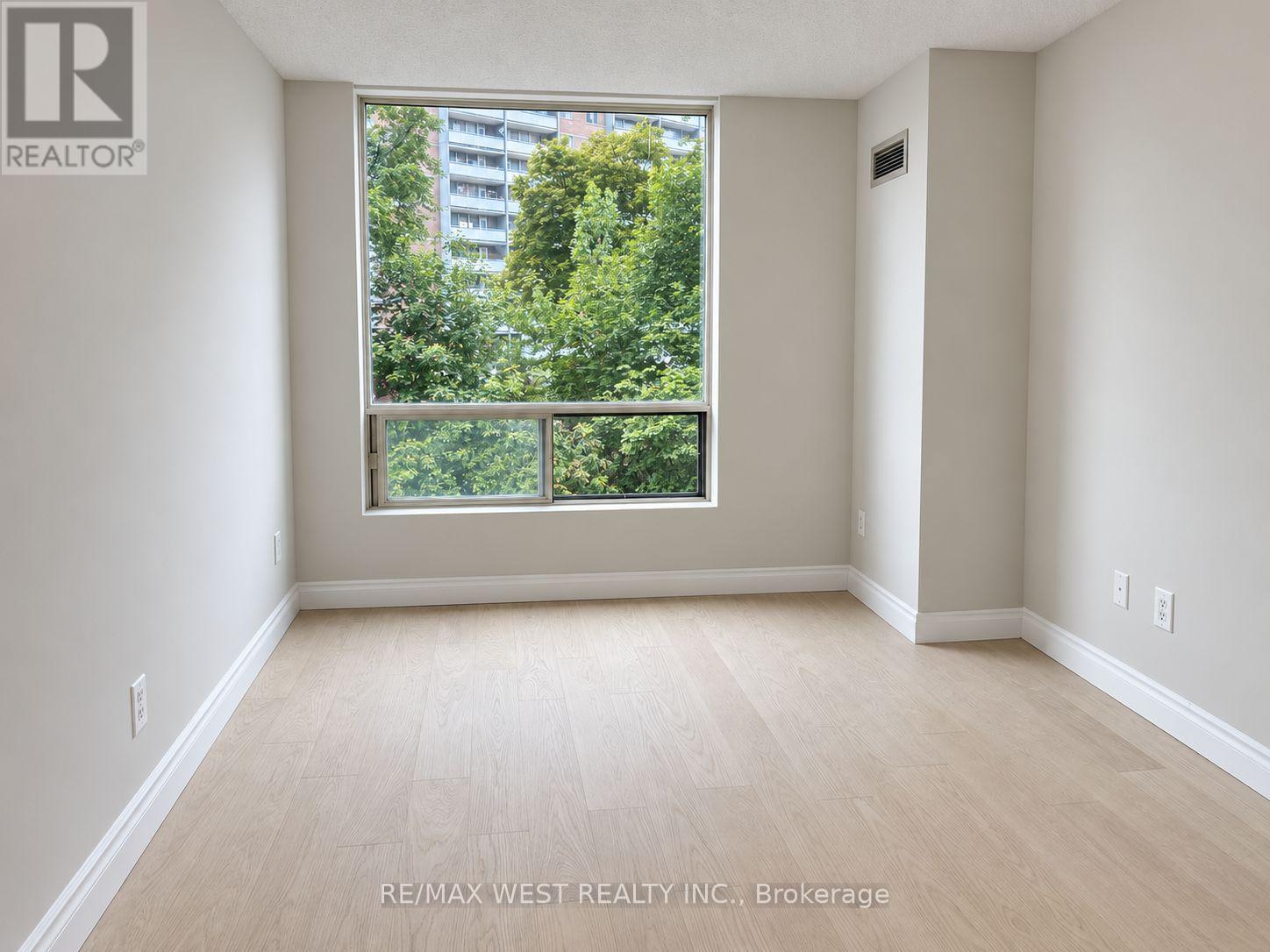 305n - 3 Hickory Tree Road, Toronto, Ontario  M9N 3W5 - Photo 13 - W13806348