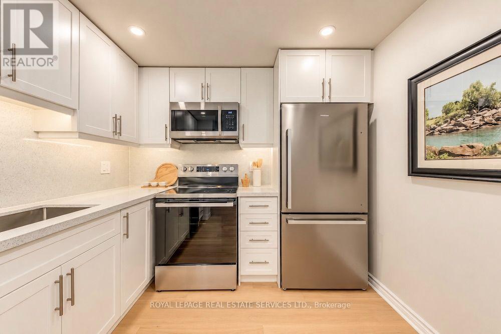 403 - 1 Ripley Avenue, Toronto, Ontario  M6S 4Z6 - Photo 13 - W13806352