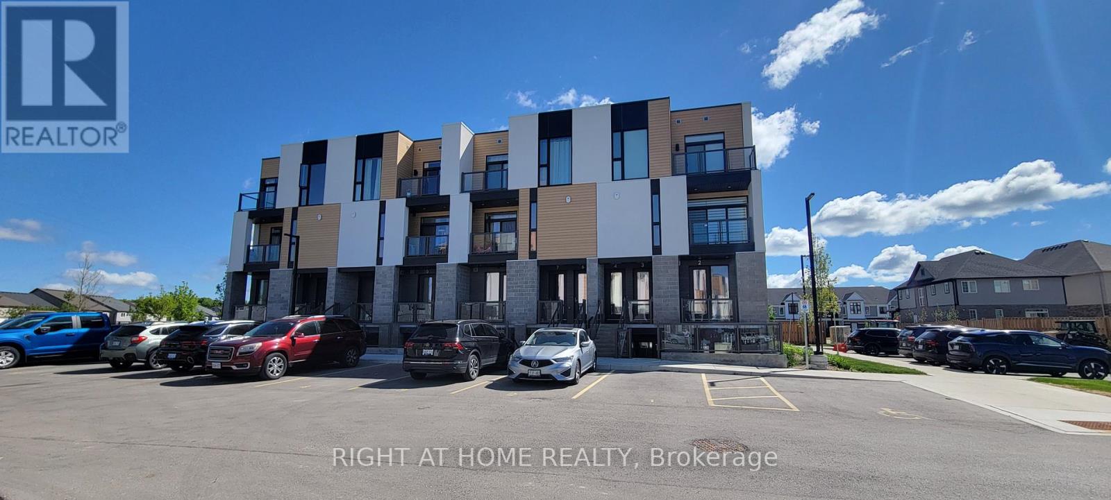 12 - 142 FOAMFLOWER PLACE, Waterloo, Ontario