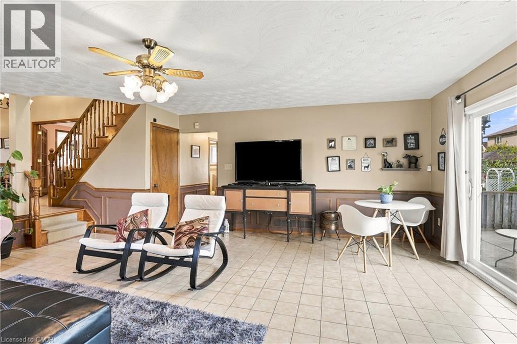 42 Lasila Court, Hamilton, Ontario  L9C 7B6 - Photo 17 - 40864763