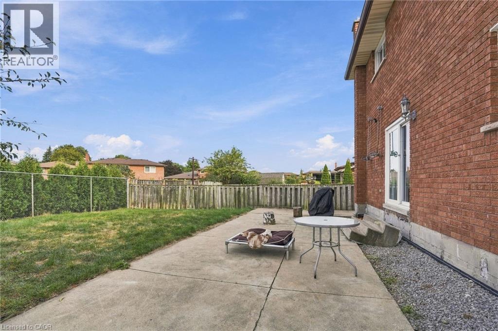 42 Lasila Court, Hamilton, Ontario  L9C 7B6 - Photo 48 - 40864763
