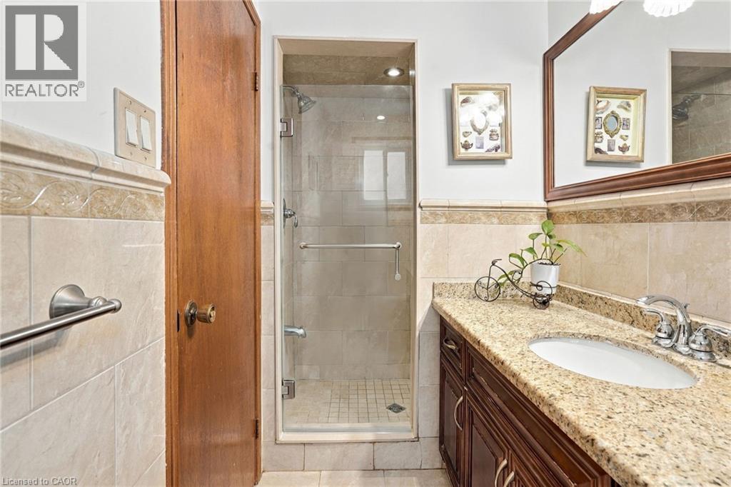 42 Lasila Court, Hamilton, Ontario  L9C 7B6 - Photo 20 - 40864763