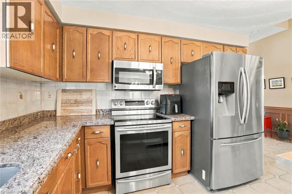 42 Lasila Court, Hamilton, Ontario  L9C 7B6 - Photo 13 - 40864763