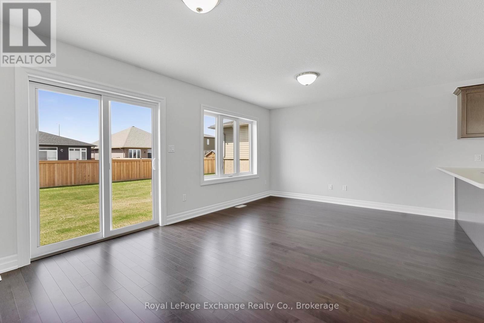 380 Hawthorne Street, Saugeen Shores, Ontario  N0H 2C3 - Photo 12 - X13044220