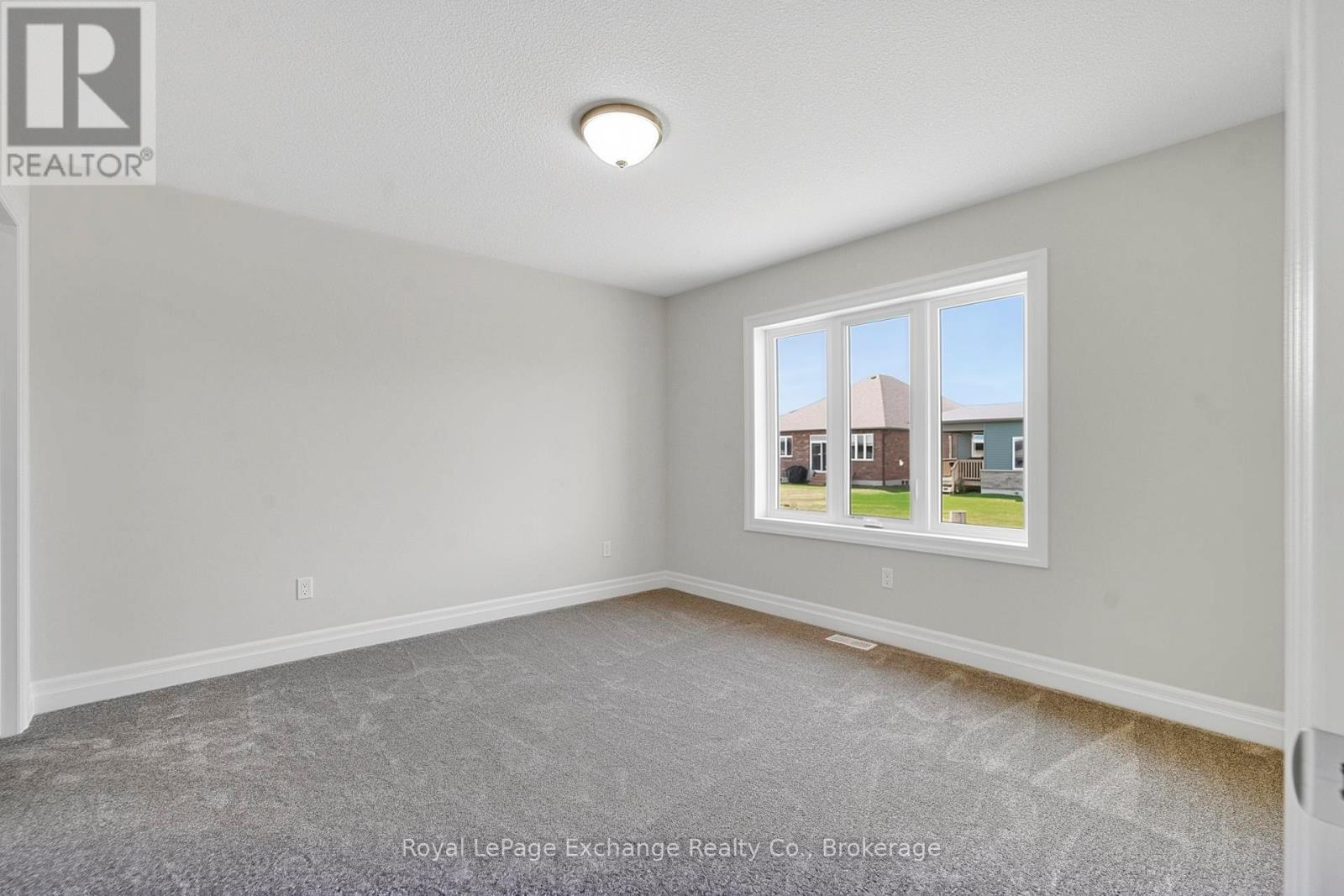 380 Hawthorne Street, Saugeen Shores, Ontario  N0H 2C3 - Photo 13 - X13044220