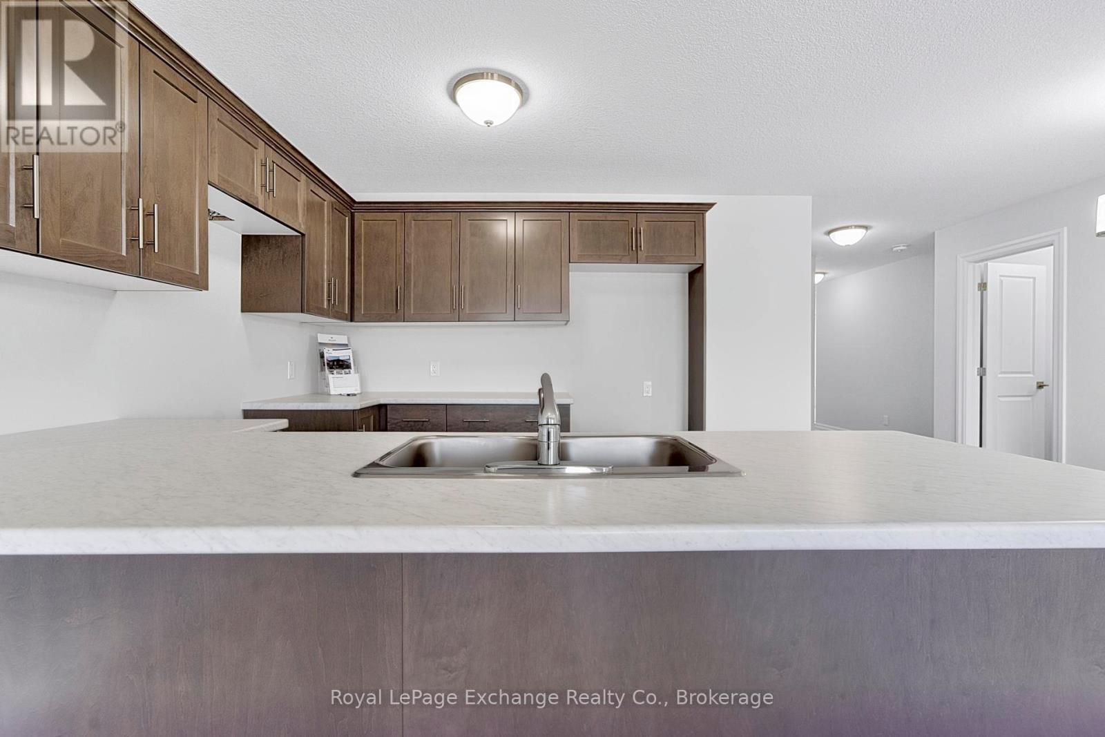 380 Hawthorne Street, Saugeen Shores, Ontario  N0H 2C3 - Photo 8 - X13044220