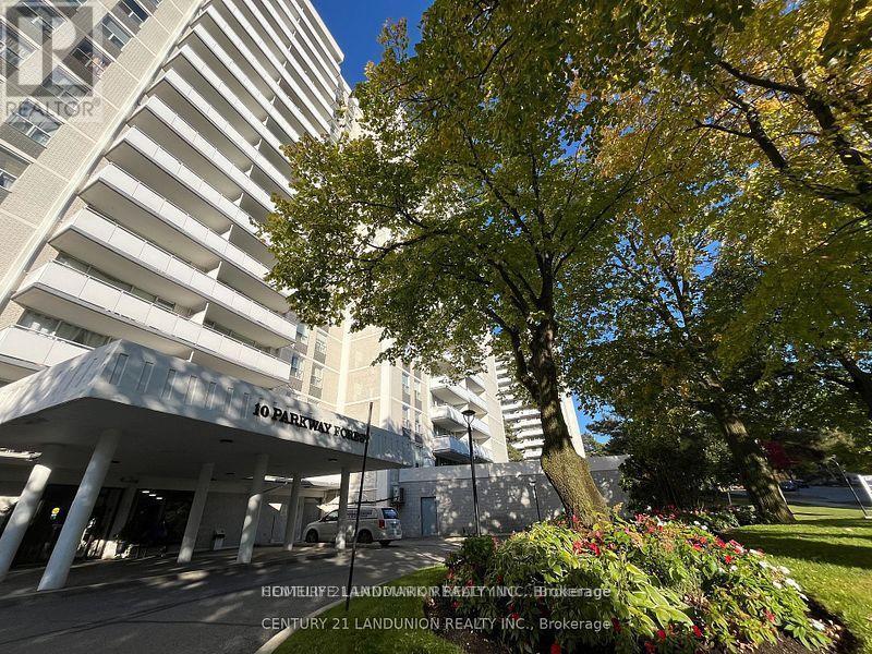 1702 - 10 PARKWAY FOREST DRIVE, Toronto, Ontario