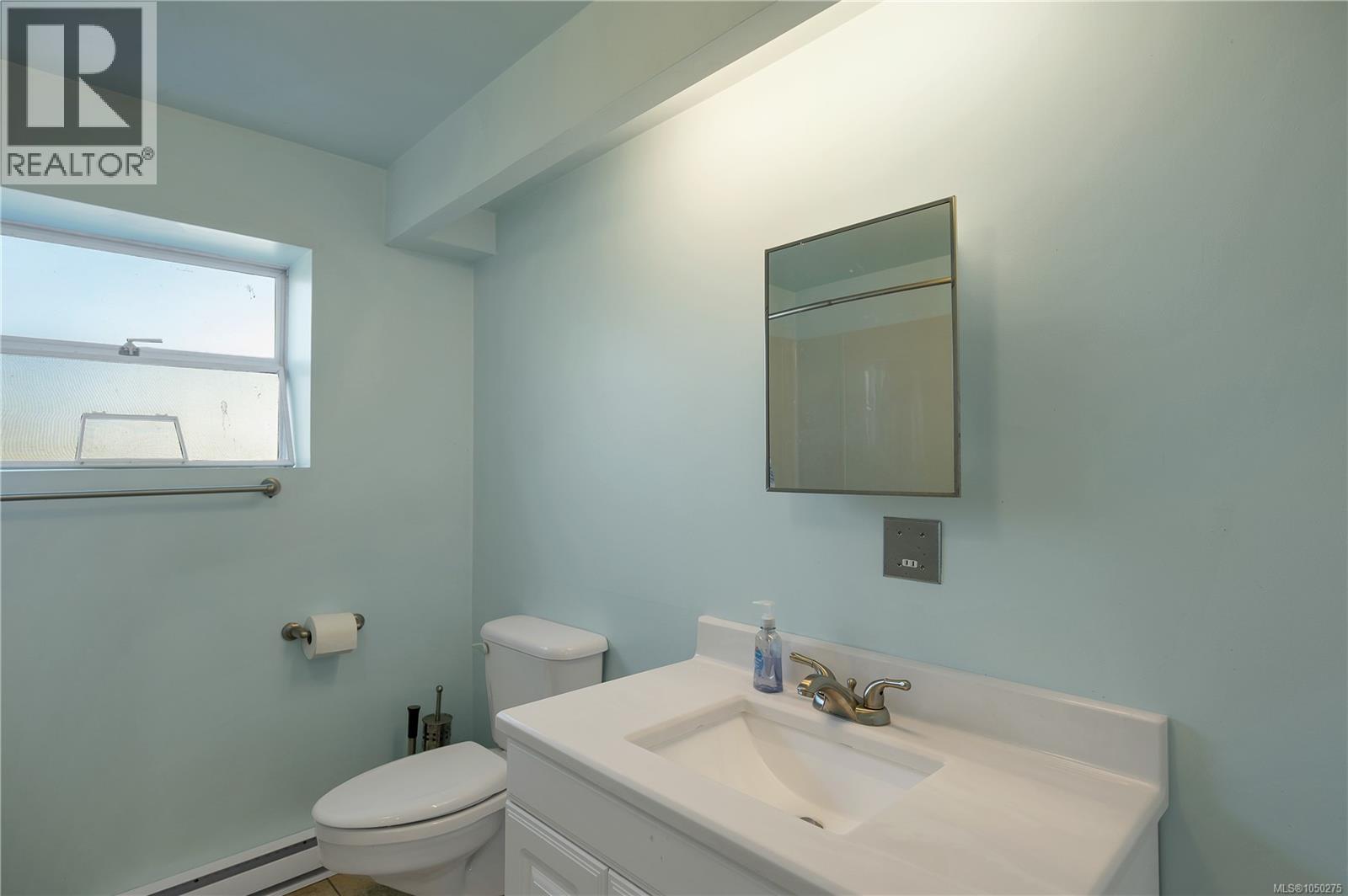 556 Coal Harbour Rd, Port Hardy, British Columbia  V0N 1K0 - Photo 38 - 1050275