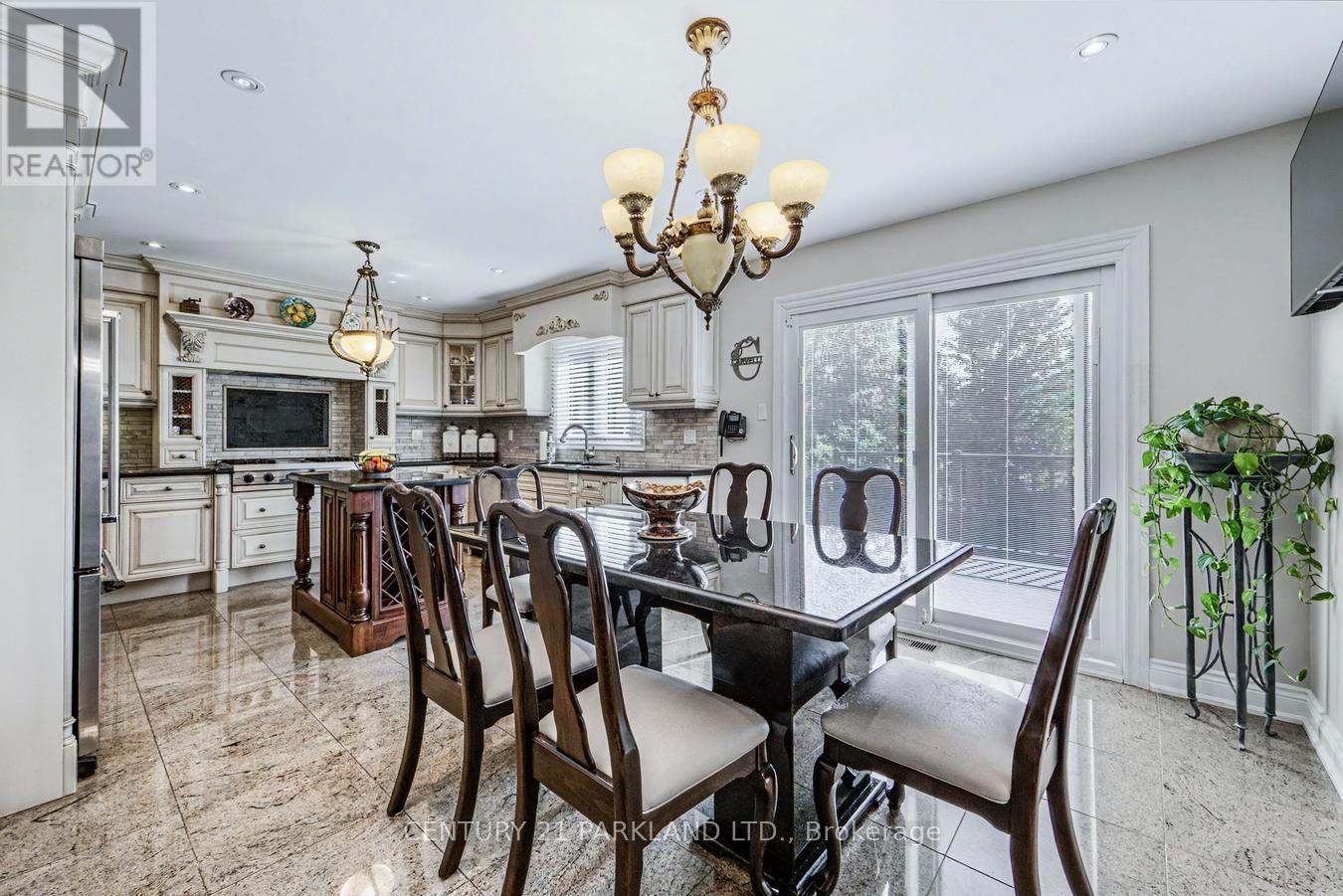 80 Glenayr Road, Richmond Hill, Ontario  L4B 2V5 - Photo 9 - N13806392