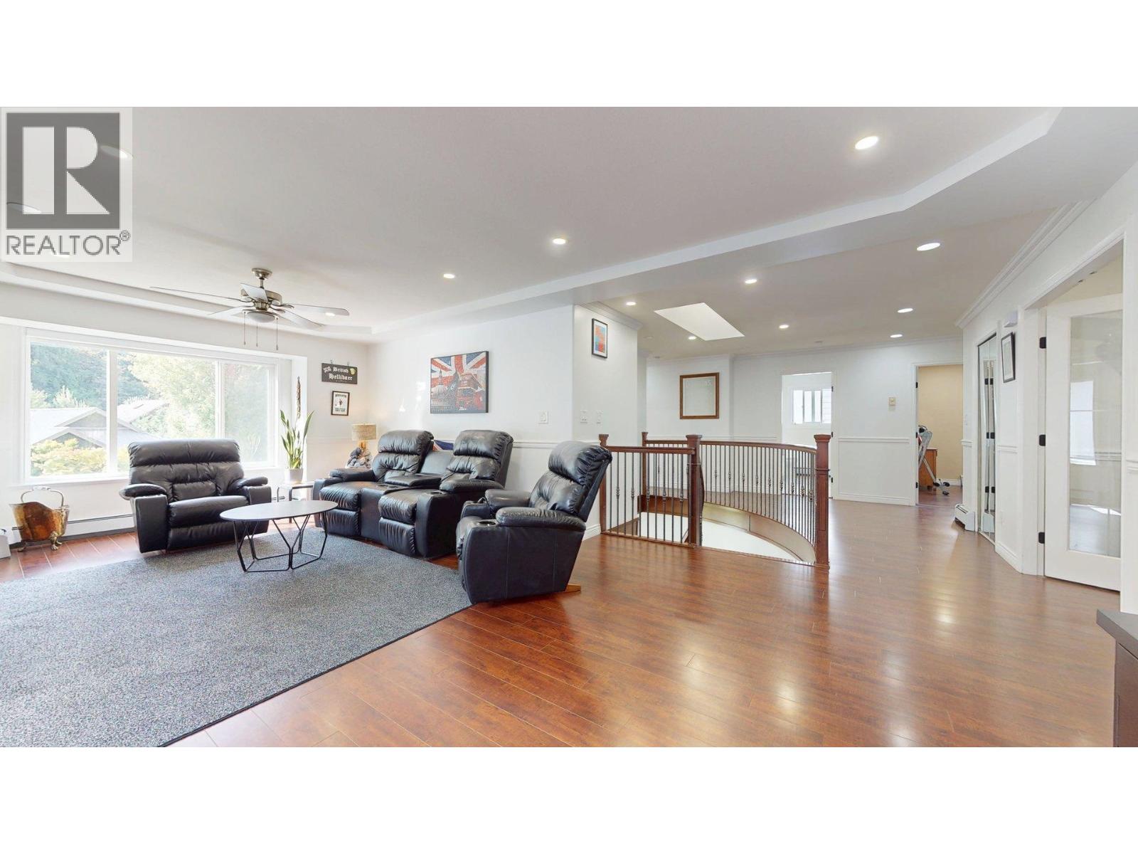 2015 Balsam Way, Squamish, British Columbia  V8B 0W1 - Photo 4 - R3164691