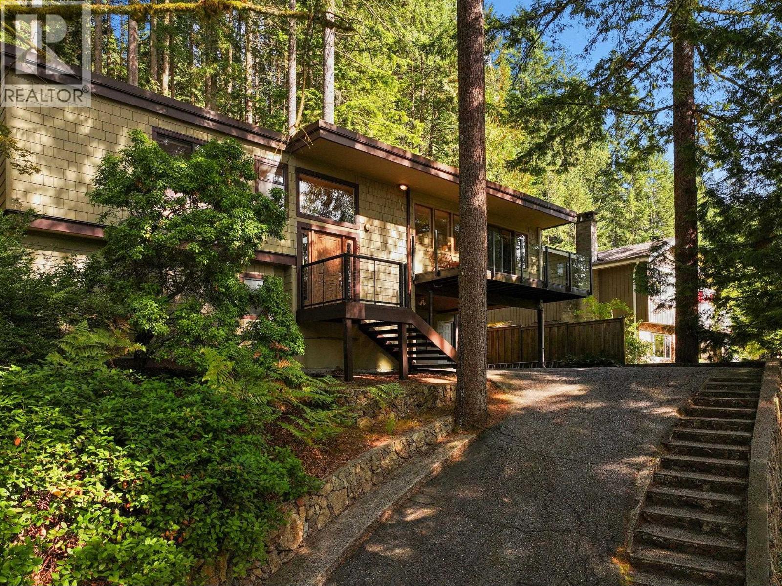 2344 Hyannis Drive, North Vancouver, British Columbia  V7H 2E6 - Photo 1 - R3165846