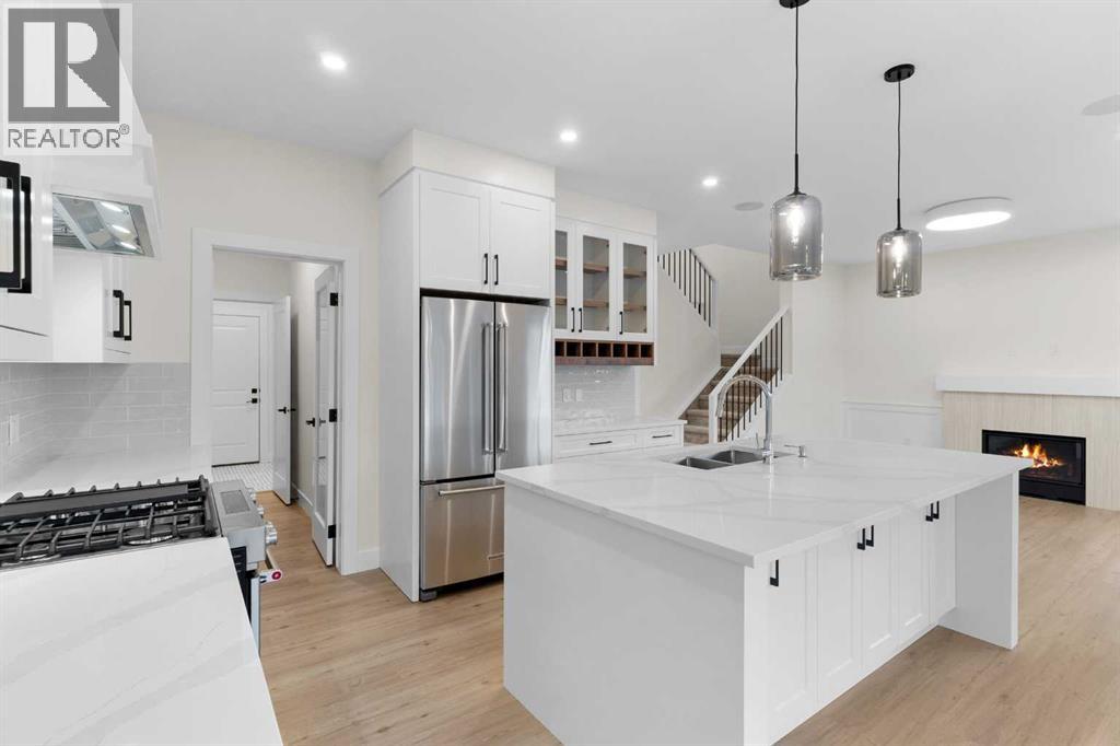 706 Mandalay Link, Carstairs, Alberta  T0M 0N0 - Photo 3 - A2311560