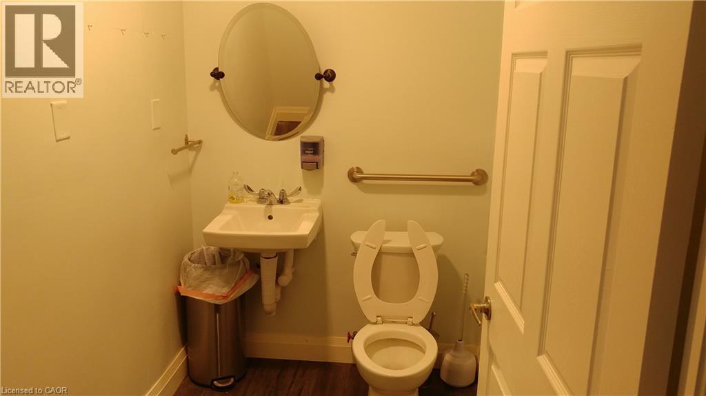 5291 Lakeshore Road Unit# 8, Burlington, Ontario  L7L 1C7 - Photo 8 - 40860050