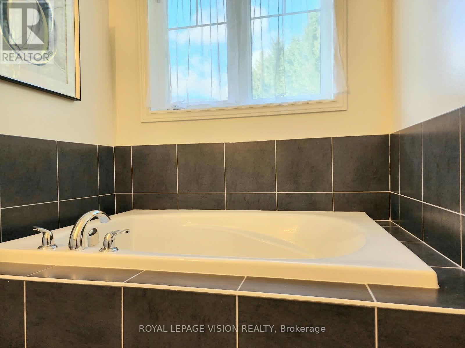 360 William Graham Drive, Aurora, Ontario  L4G 0Z9 - Photo 22 - N13606924