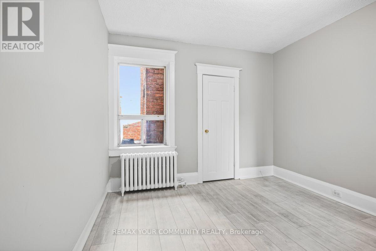 2nd Floor - 1258a St. Clair Avenue W, Toronto, Ontario  M6E 1B9 - Photo 10 - W13789980