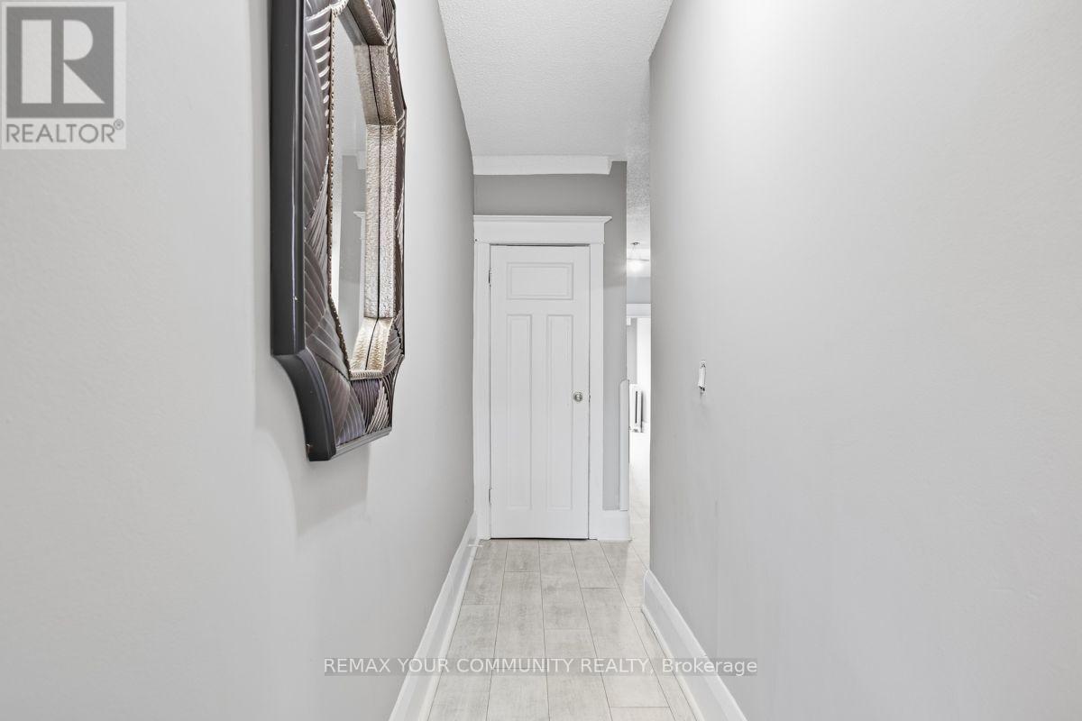 2nd Floor - 1258a St. Clair Avenue W, Toronto, Ontario  M6E 1B9 - Photo 22 - W13789980