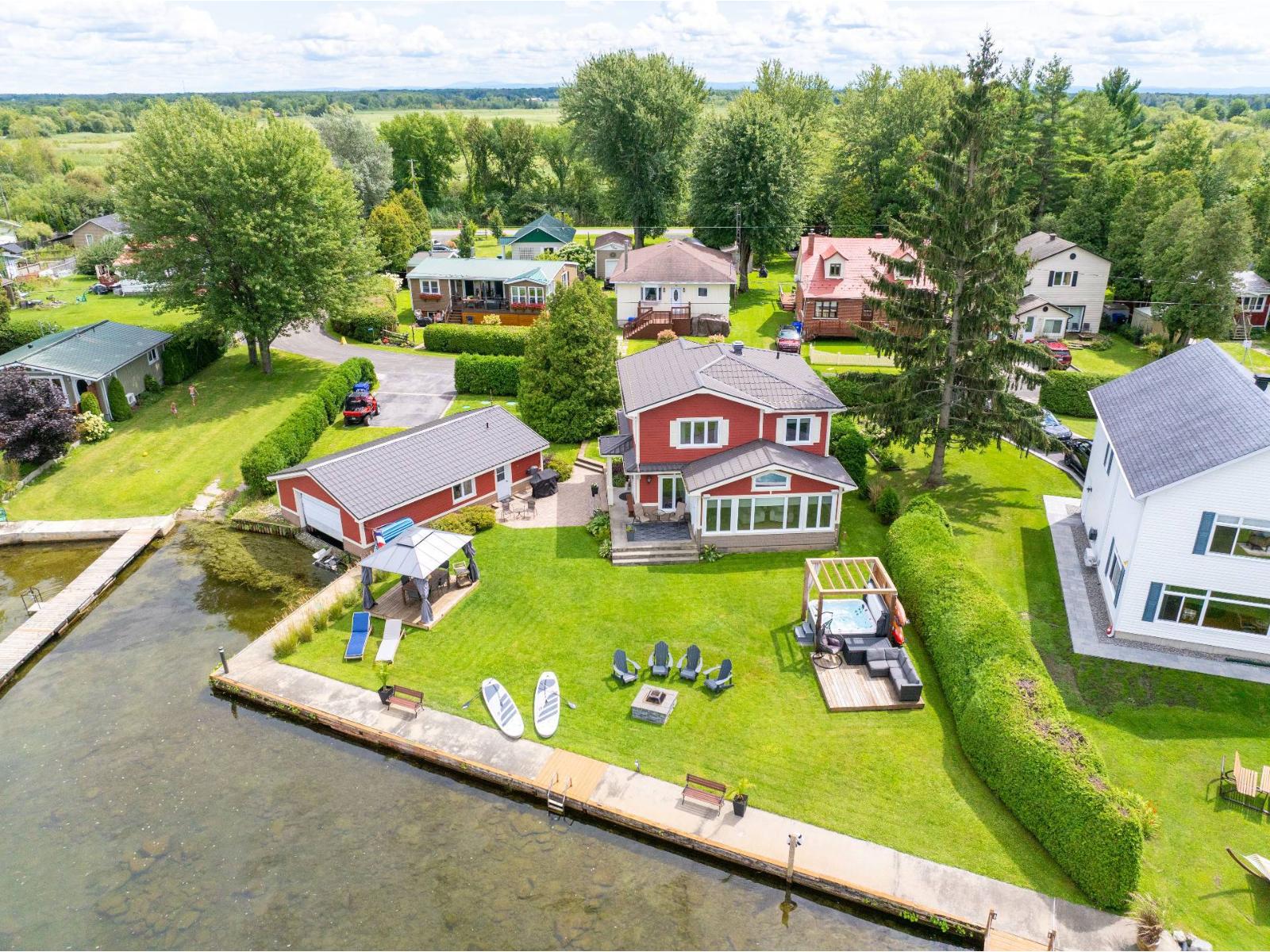 4778 Rue Perron Saint-Anicet Quebec Canada J0S1M0 2