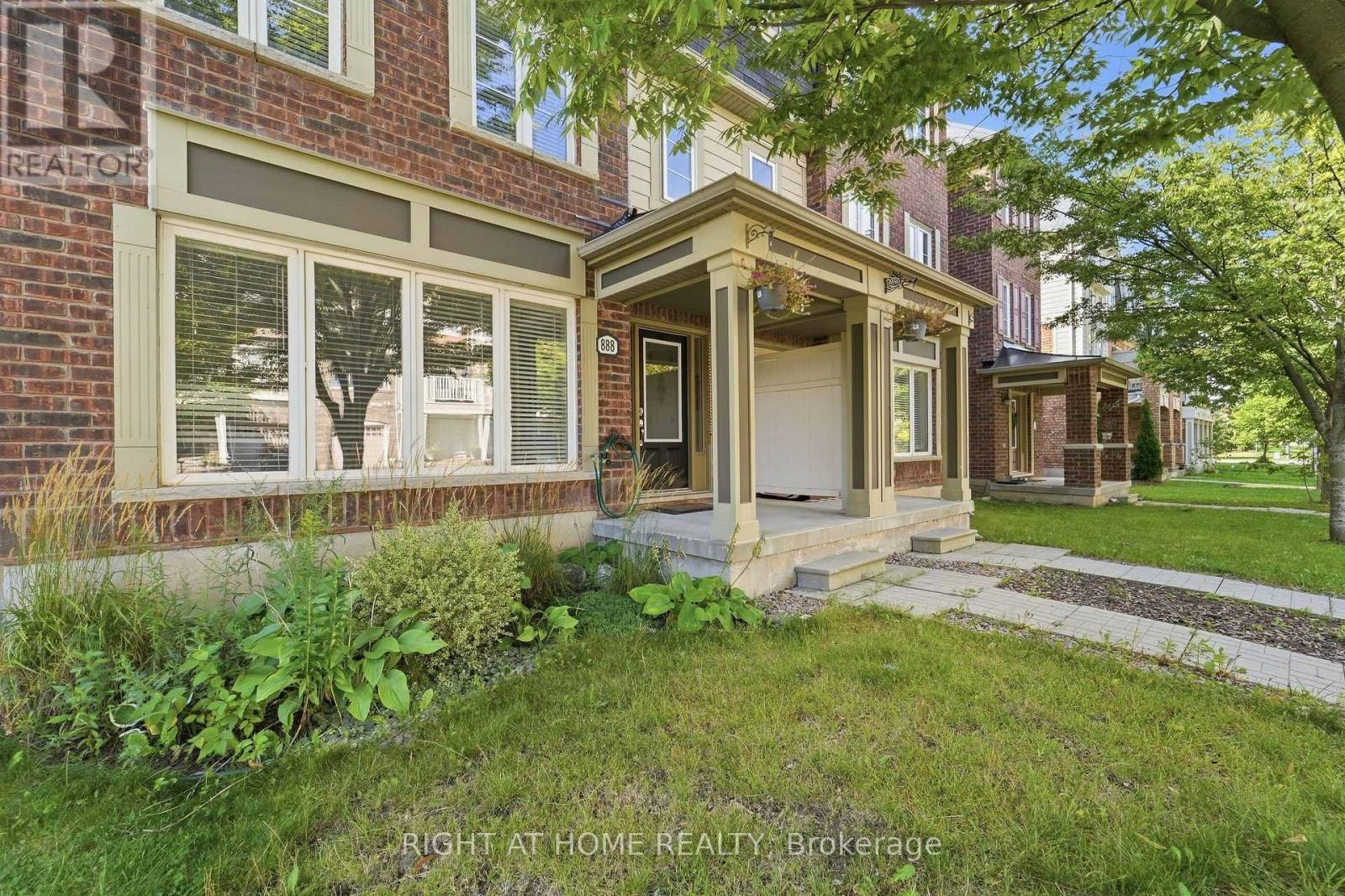 888 Jempson Path, Milton, Ontario  L9T 0Z5 - Photo 3 - W13806408