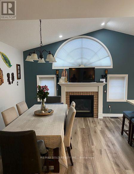 39 Fiddleneck Crescent, Brampton, Ontario  L6R 1R3 - Photo 7 - W13806442