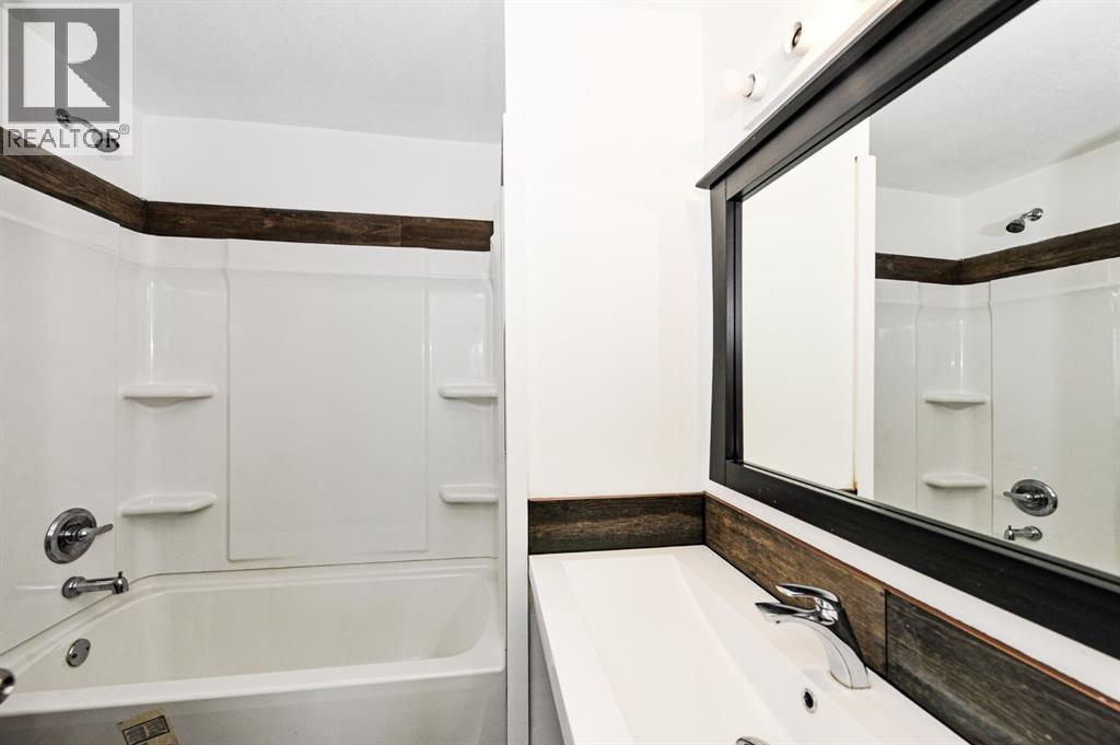 210 Gregory Street, New Norway, Alberta  T0B 3L0 - Photo 14 - A2345471