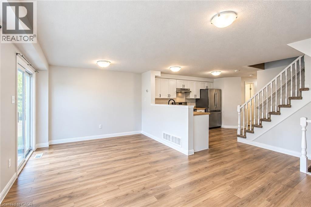 699 Laurelwood Drive, Waterloo, Ontario  N2V 2T8 - Photo 6 - 40850142