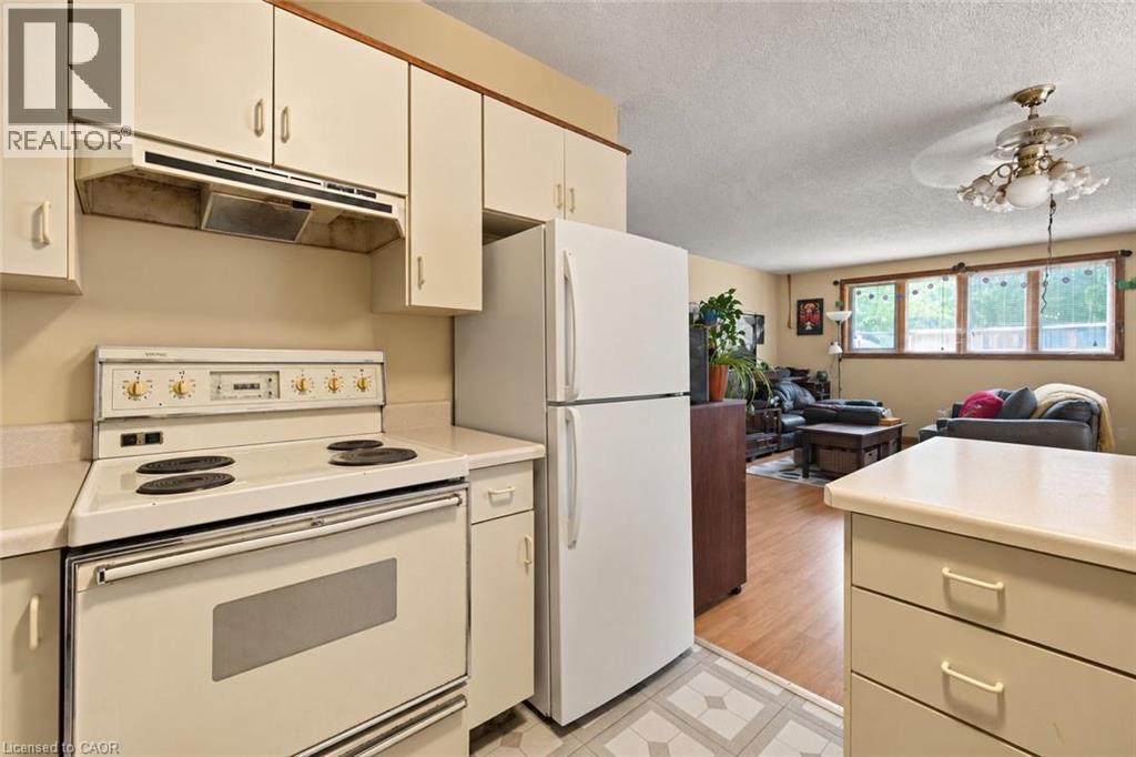 26 Renfrew Street E, Caledonia, Ontario  N3W 1E8 - Photo 18 - 40864649