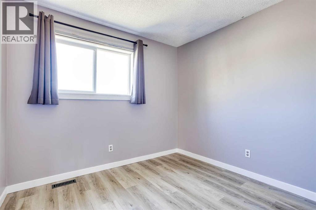 135 Grayling Crescent