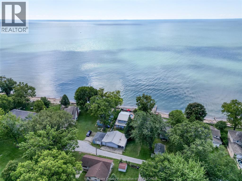 583 Pigeon Beach, Harrow, Ontario