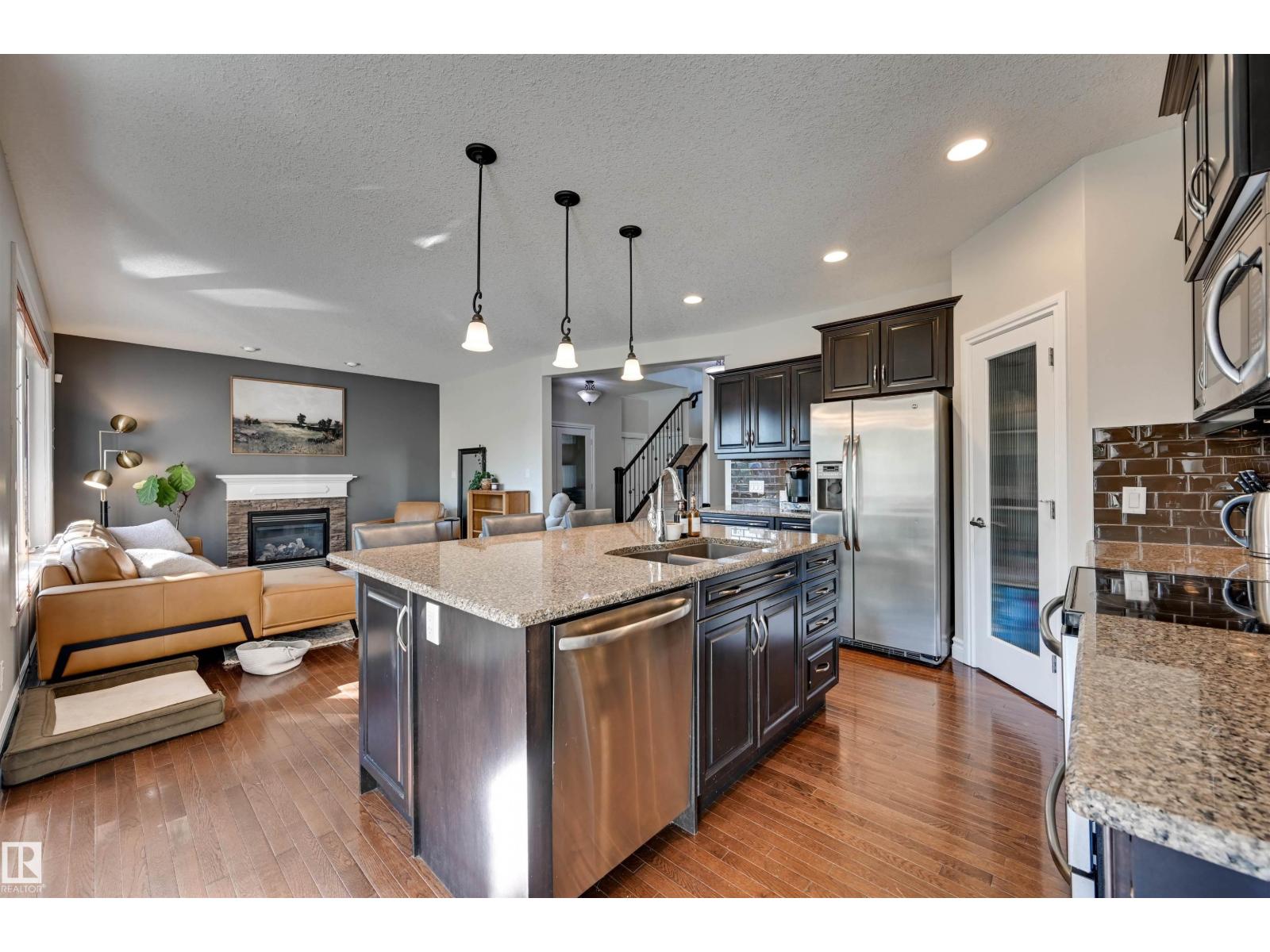 2203 WARRY LO SW