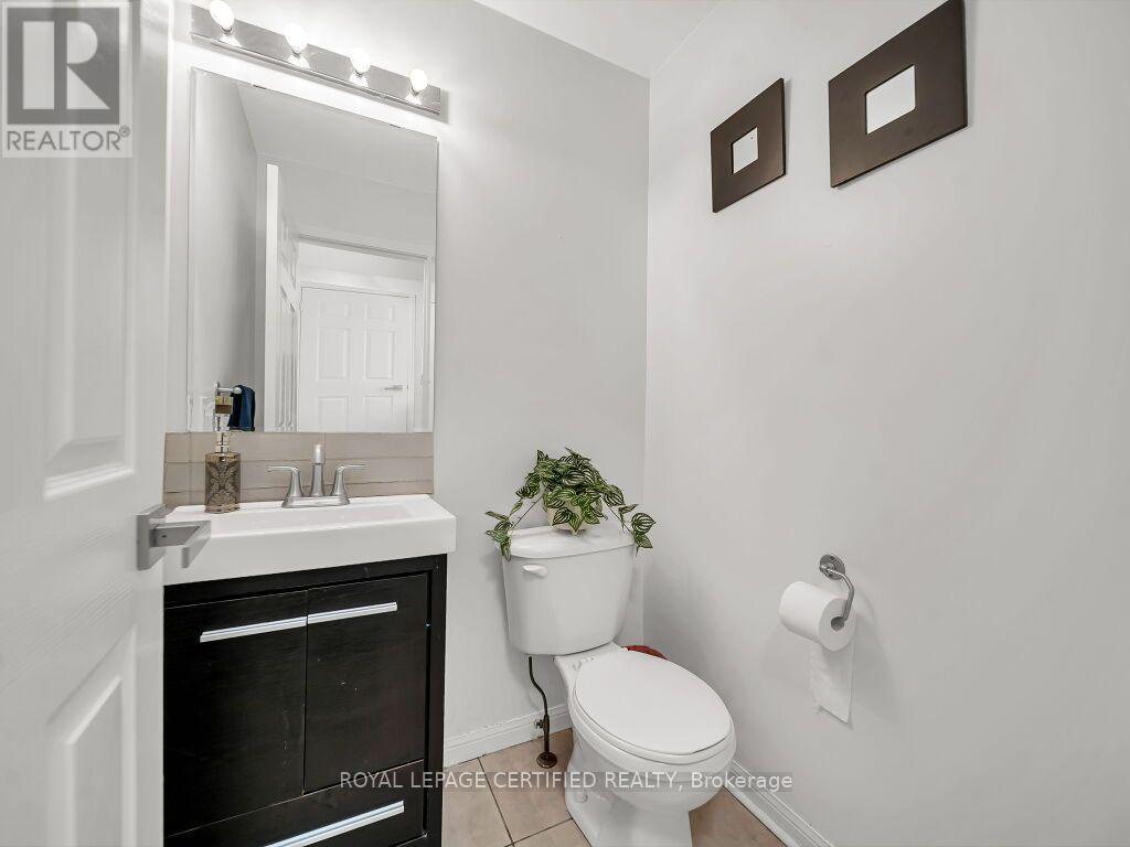 834 4 Line, Milton, Ontario  L9T 6M5 - Photo 11 - W13806494