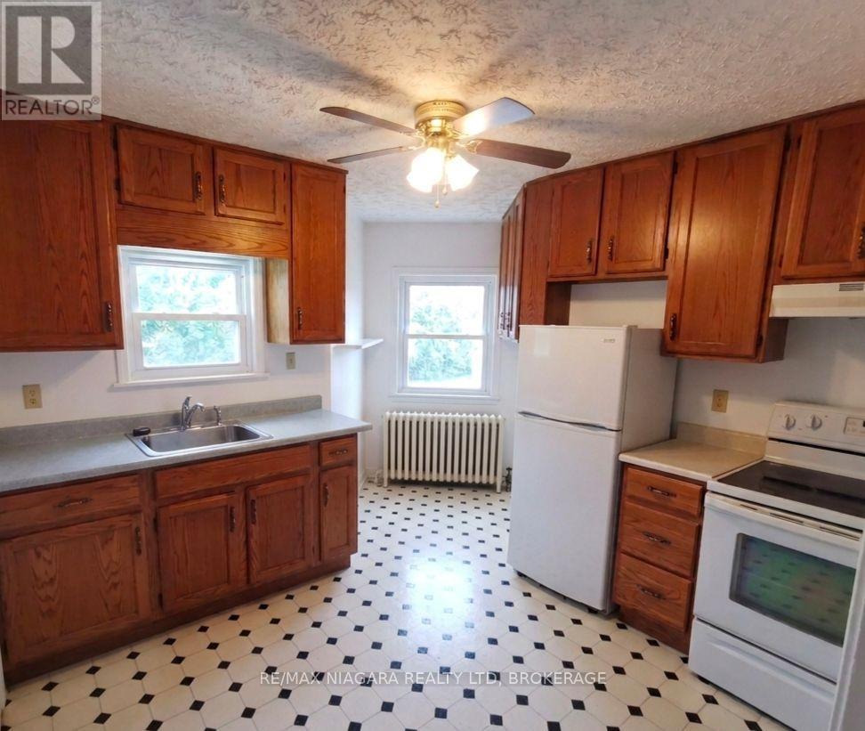 5078-5086 Fifth Avenue, Niagara Falls, Ontario  L2E 4S5 - Photo 3 - X13806508