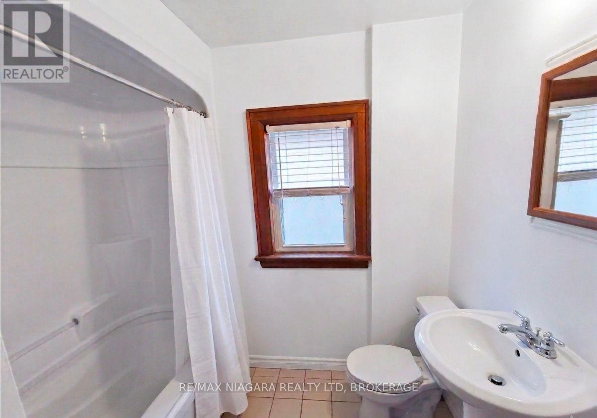 5078-5086 Fifth Avenue, Niagara Falls, Ontario  L2E 4S5 - Photo 5 - X13806508