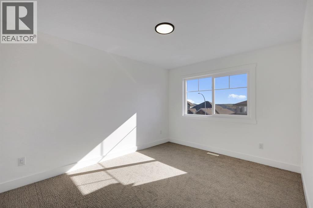 27 Heritage Close, Cochrane, Alberta  T4C 2G8 - Photo 37 - A2346614