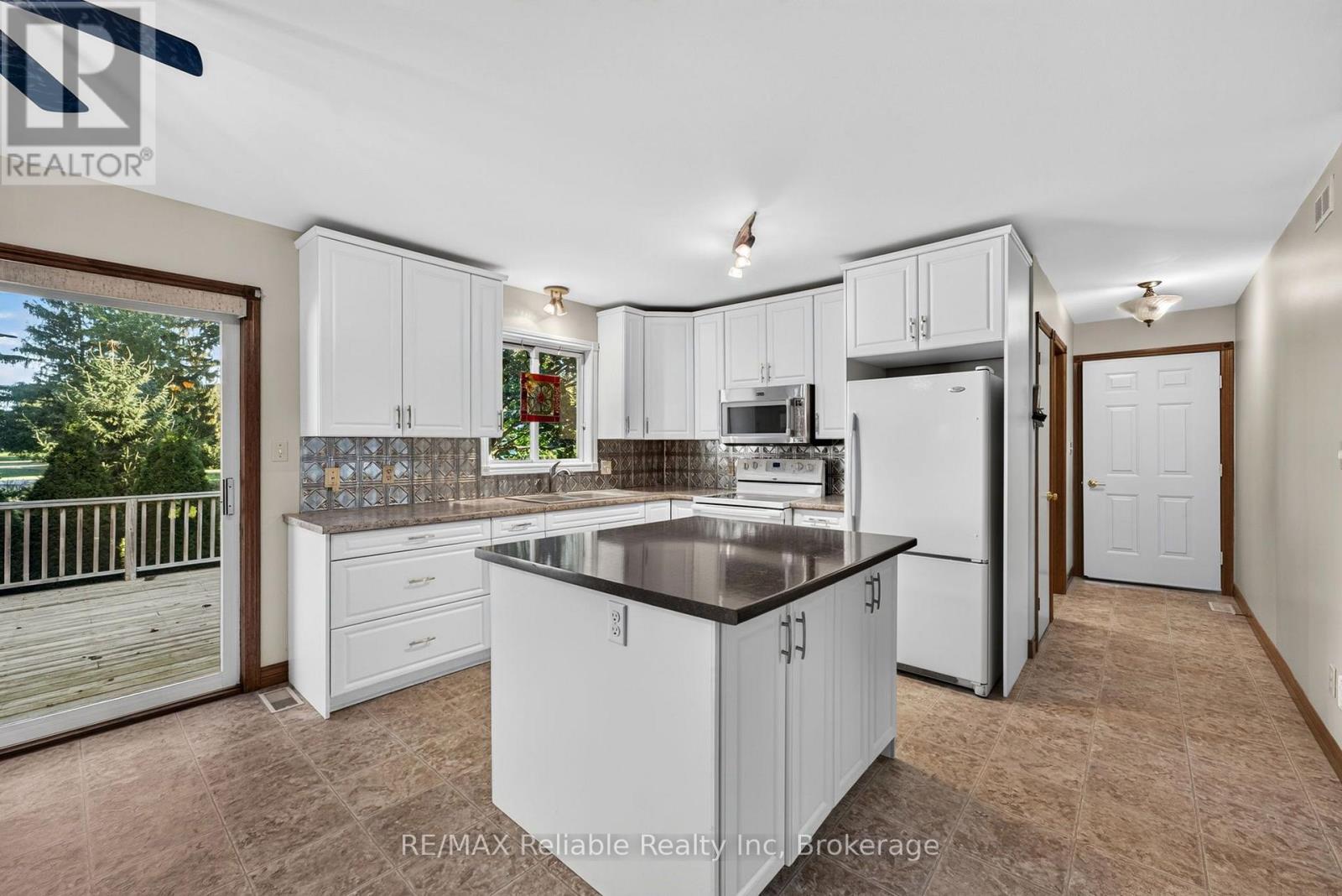 183 Spencer Street, Central Huron, Ontario  N0M 1L0 - Photo 10 - X13806550