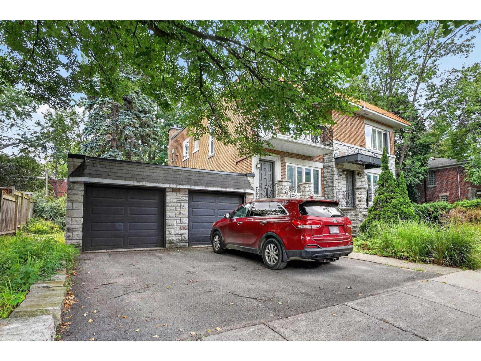 10548 Rue St-Urbain Montréal (Ahuntsic-Cartierville) Quebec Canada H3L2V1 2