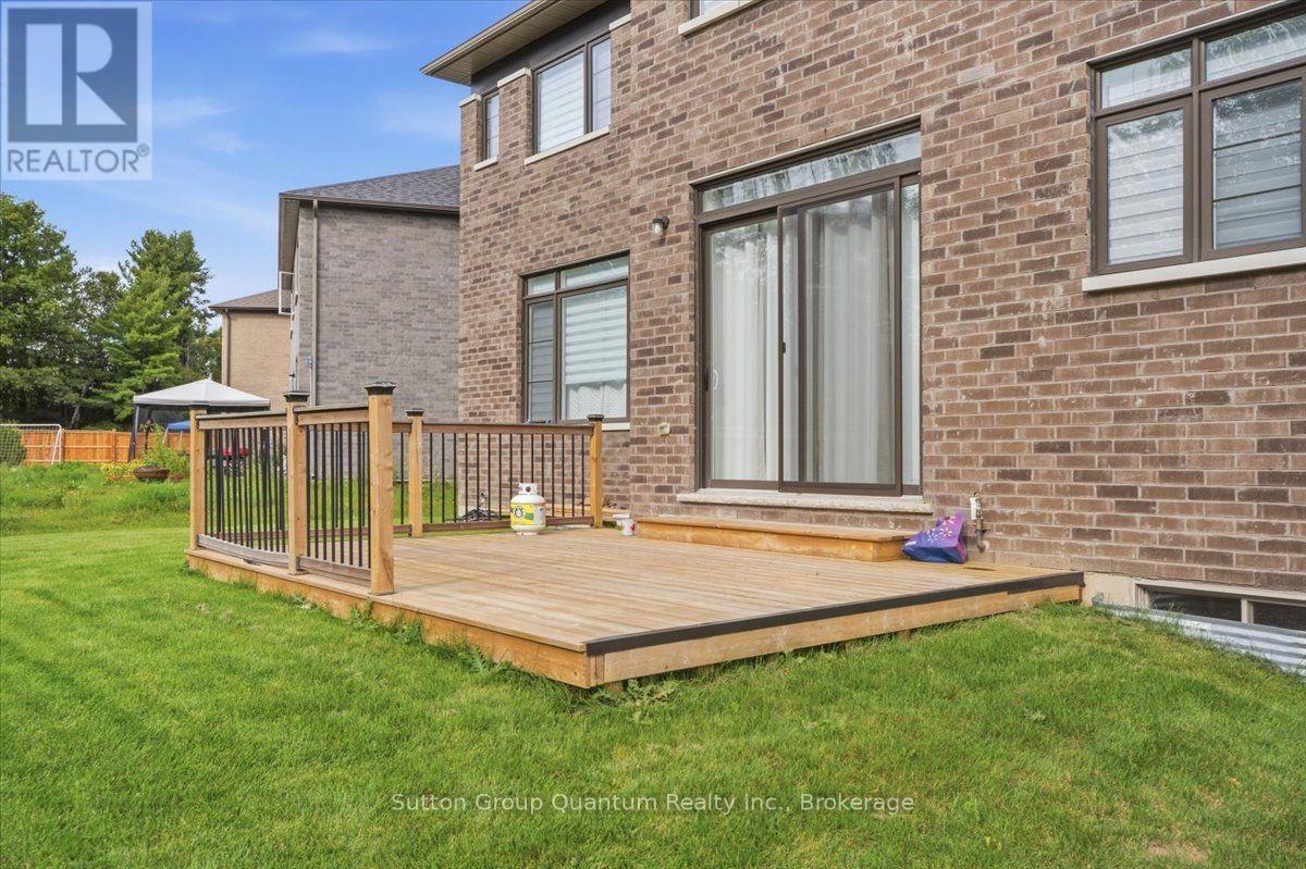 174 Rosanne Circle, Wasaga Beach, Ontario  L9Z 1J7 - Photo 11 - S13806074