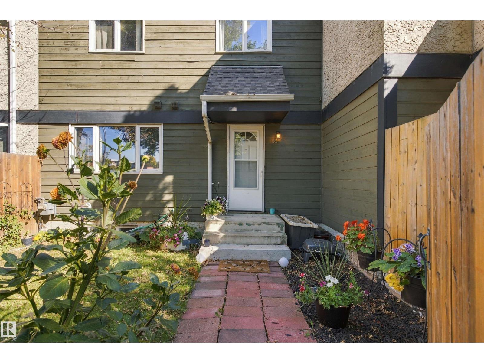 52 Belmead Gardens Gd Nw, Edmonton, Alberta  T5T 1J1 - Photo 3 - E4509597