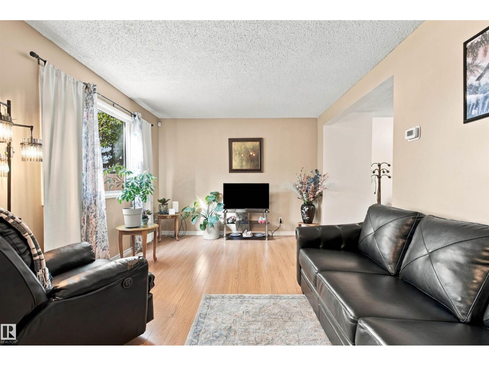 52 Belmead Gardens Gd Nw, Edmonton, Alberta  T5T 1J1 - Photo 6 - E4509597