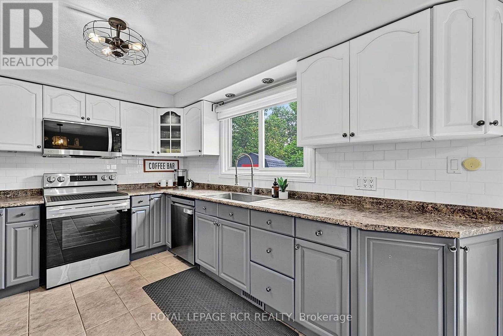 169 Mackenzie Street, New Tecumseth, Ontario  L9R 1B8 - Photo 15 - N13806592