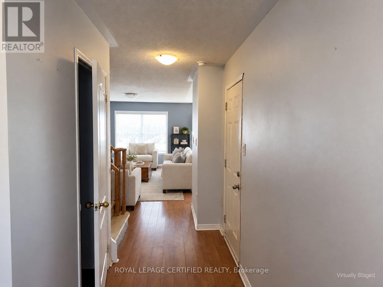 64 Admiral Crescent, Essa, Ontario  L0M 1B4 - Photo 3 - N13754334