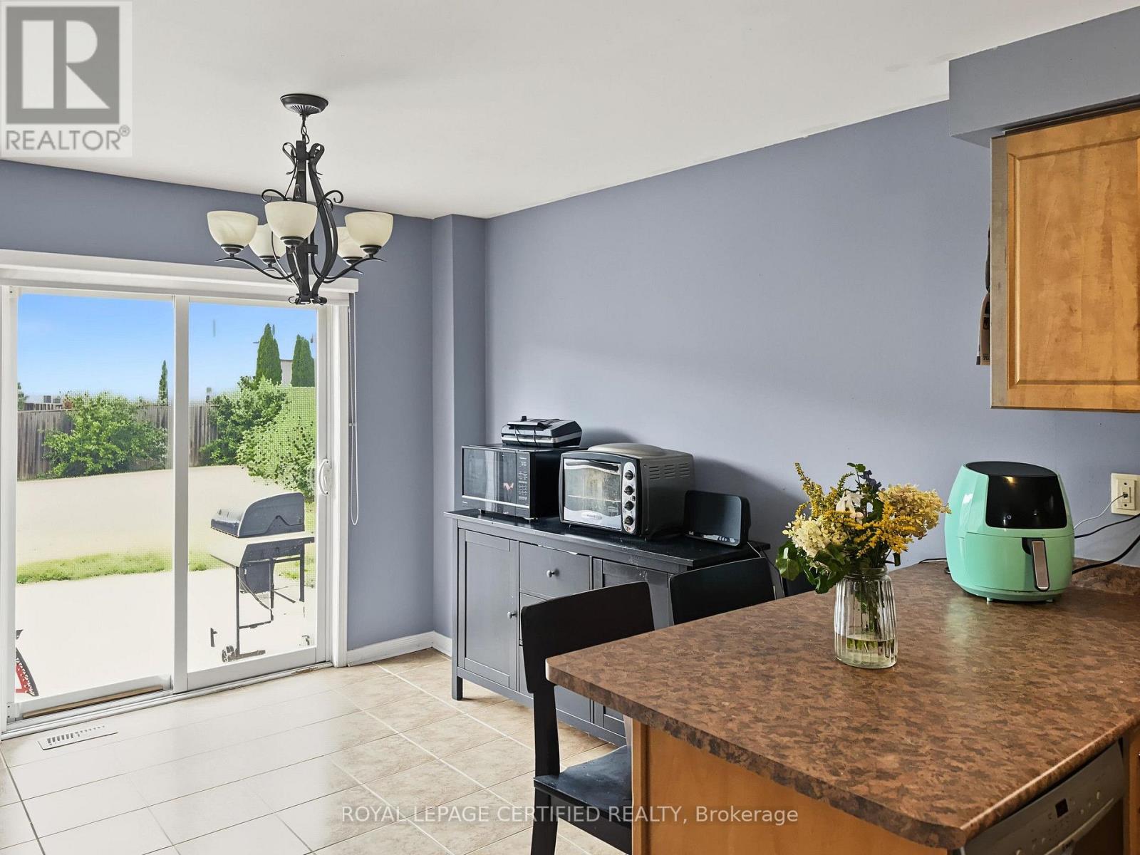 64 Admiral Crescent, Essa, Ontario  L0M 1B4 - Photo 9 - N13754334