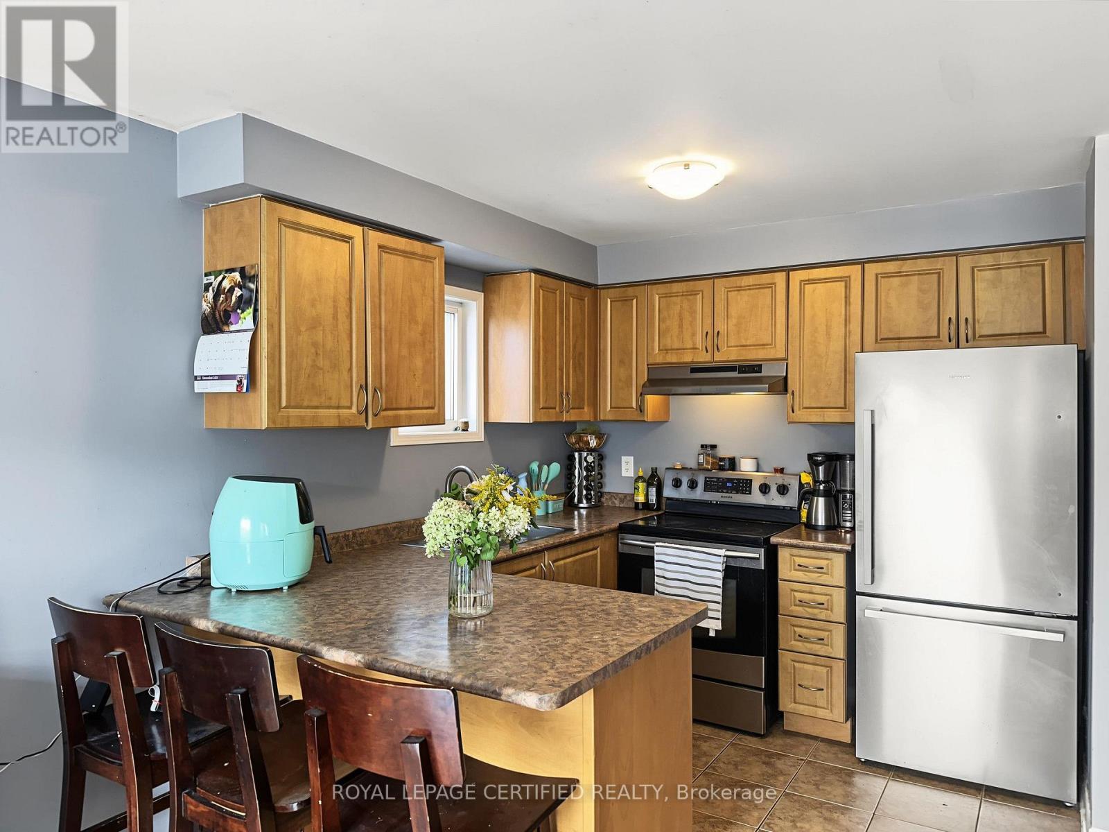 64 Admiral Crescent, Essa, Ontario  L0M 1B4 - Photo 7 - N13754334