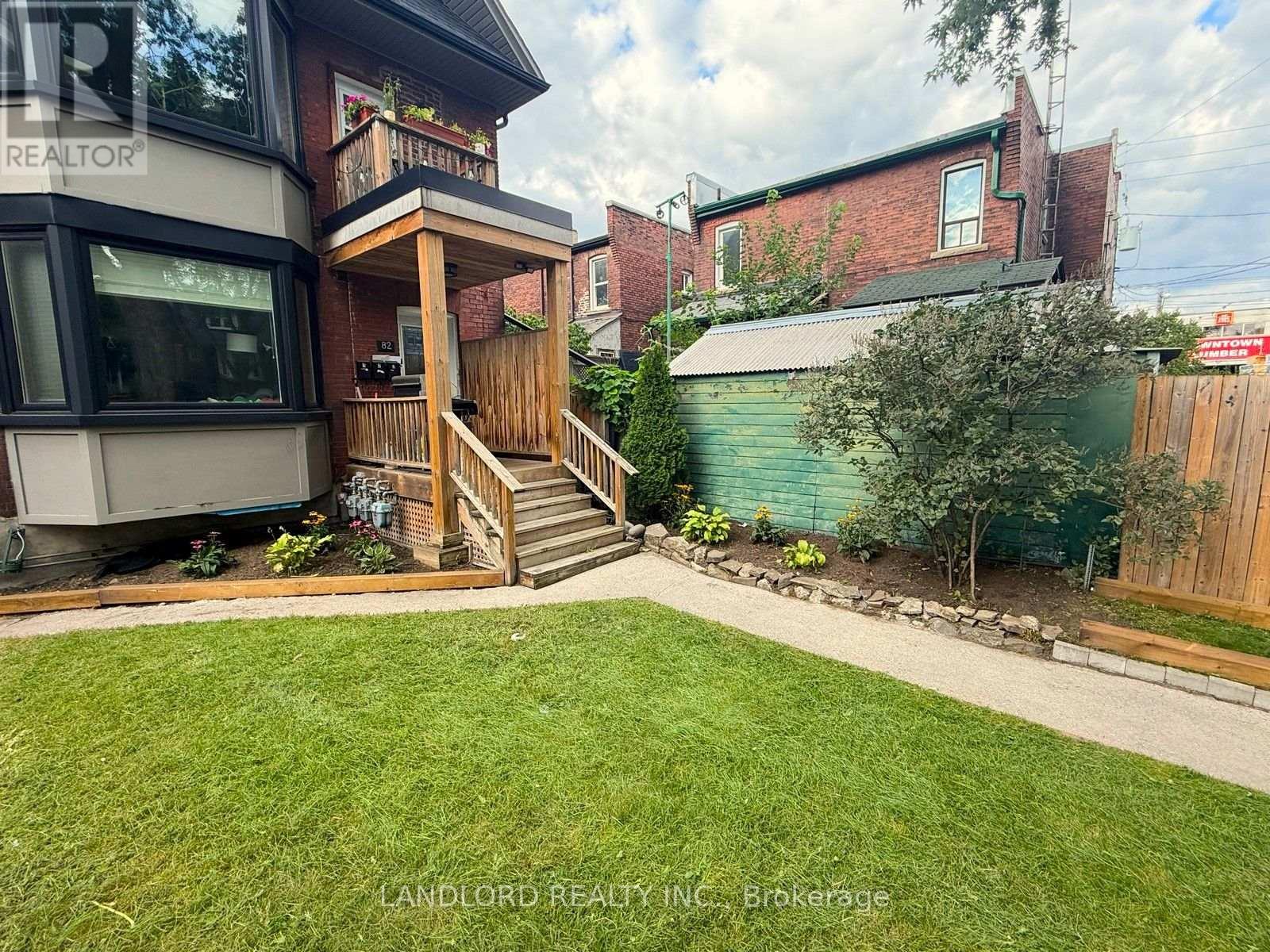 82 Parkway Avenue, Toronto, Ontario  M6R 1T5 - Photo 2 - W13762772