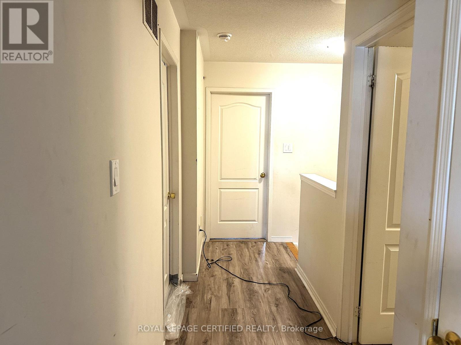 64 Admiral Crescent, Essa, Ontario  L0M 1B4 - Photo 11 - N13754334