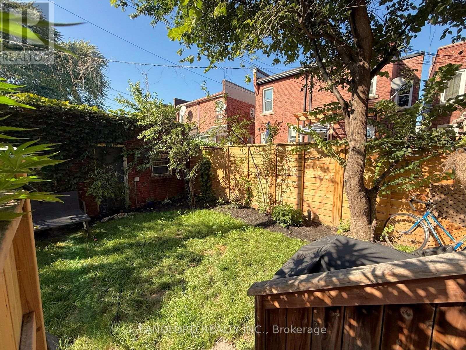 82 Parkway Avenue, Toronto, Ontario  M6R 1T5 - Photo 42 - W13762772